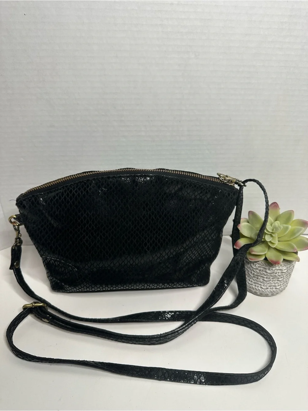 Sharif compact black